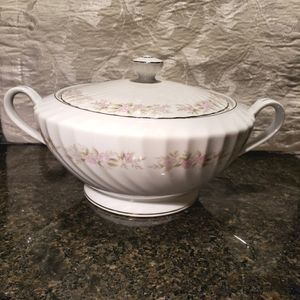 Dansico Teahouse Rose Collection of fine china serving bowl with lid.